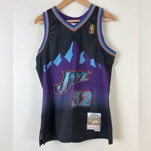 Mitchell & Ness Karl Malone Utah Jazz Swingman NBA Jersey - Size Medium